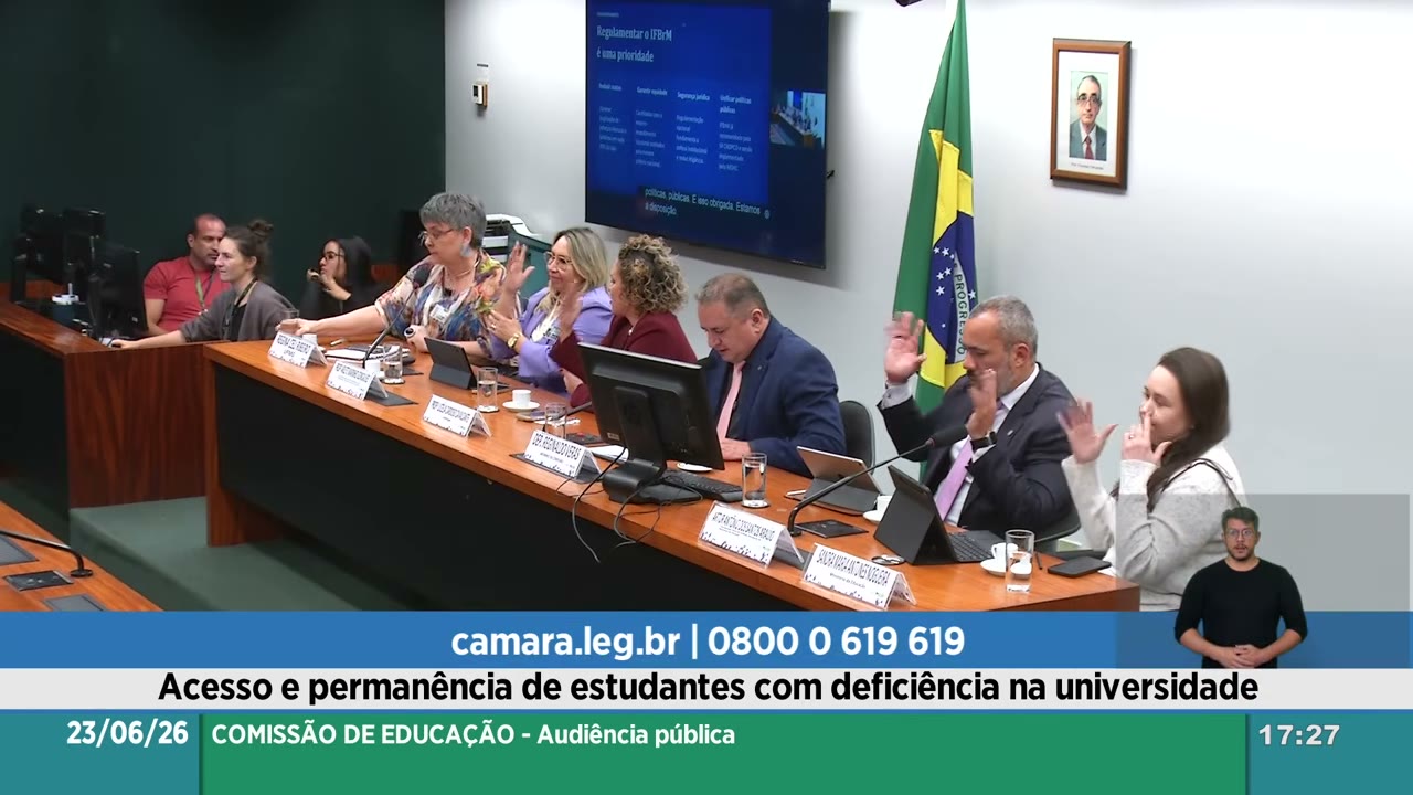 Vídeo do evento em 1:11:41