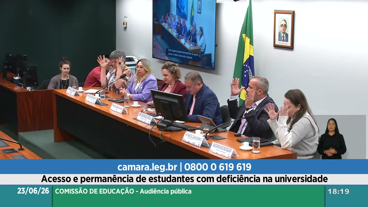 Vídeo do evento em 2:03:44