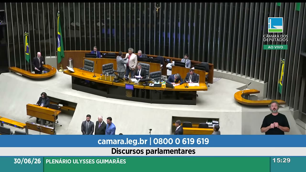Vídeo do evento em 1:01:55