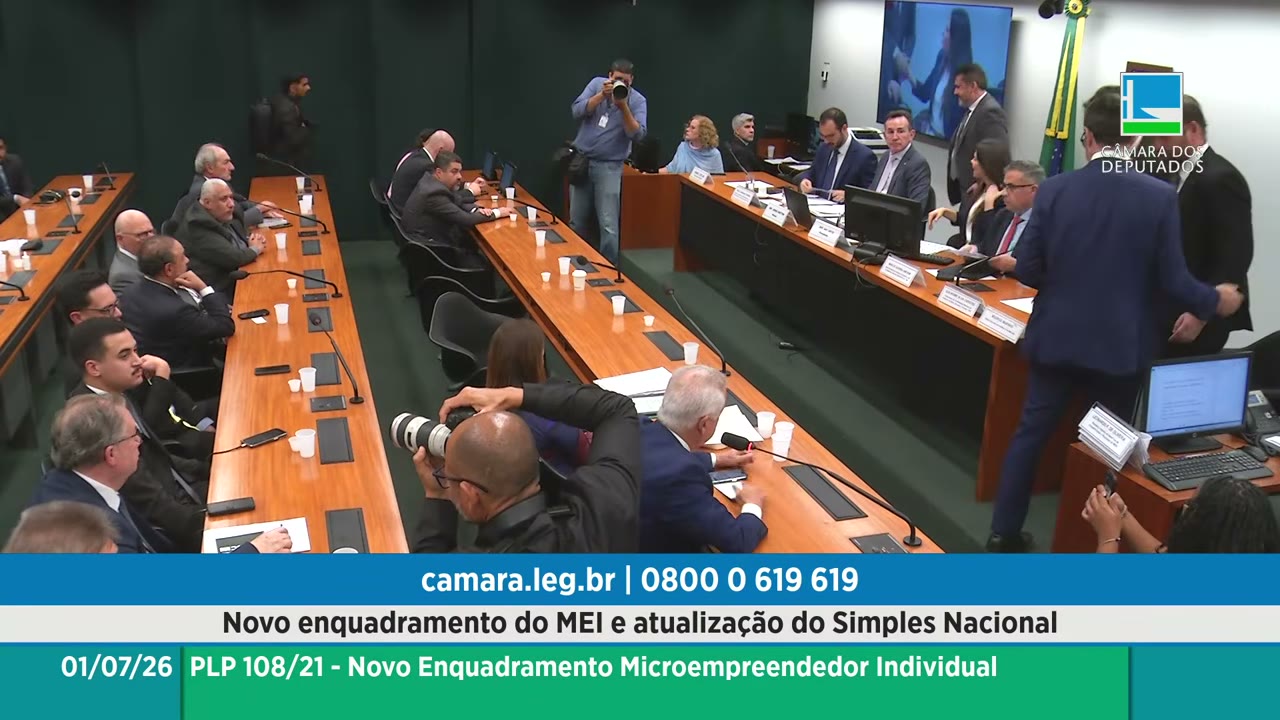 Vídeo do evento em 1:07:01