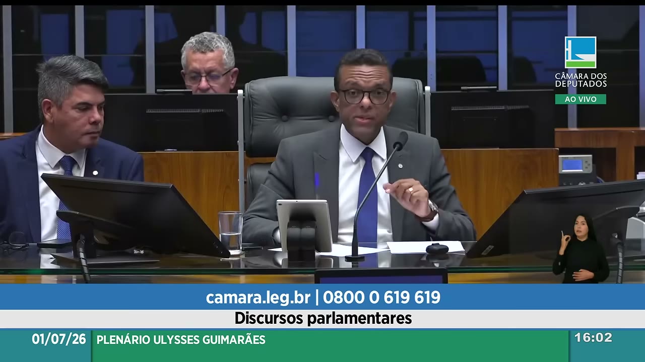 Vídeo do evento em 1:03:53