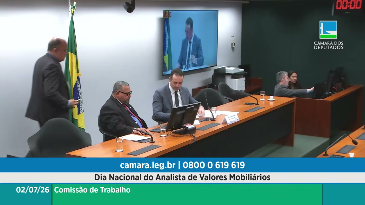 Vídeo do evento em 1:23:44