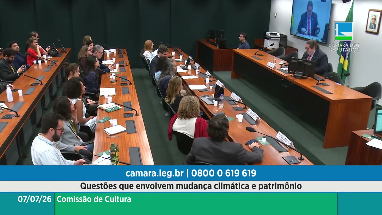 Vídeo do evento em 1:04:25