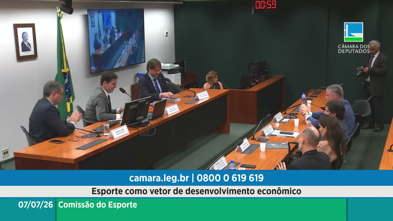 Vídeo do evento em 1:03:53