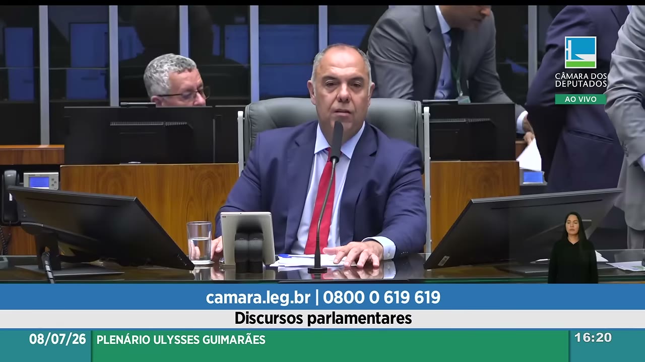 Vídeo do evento em 2:05:43