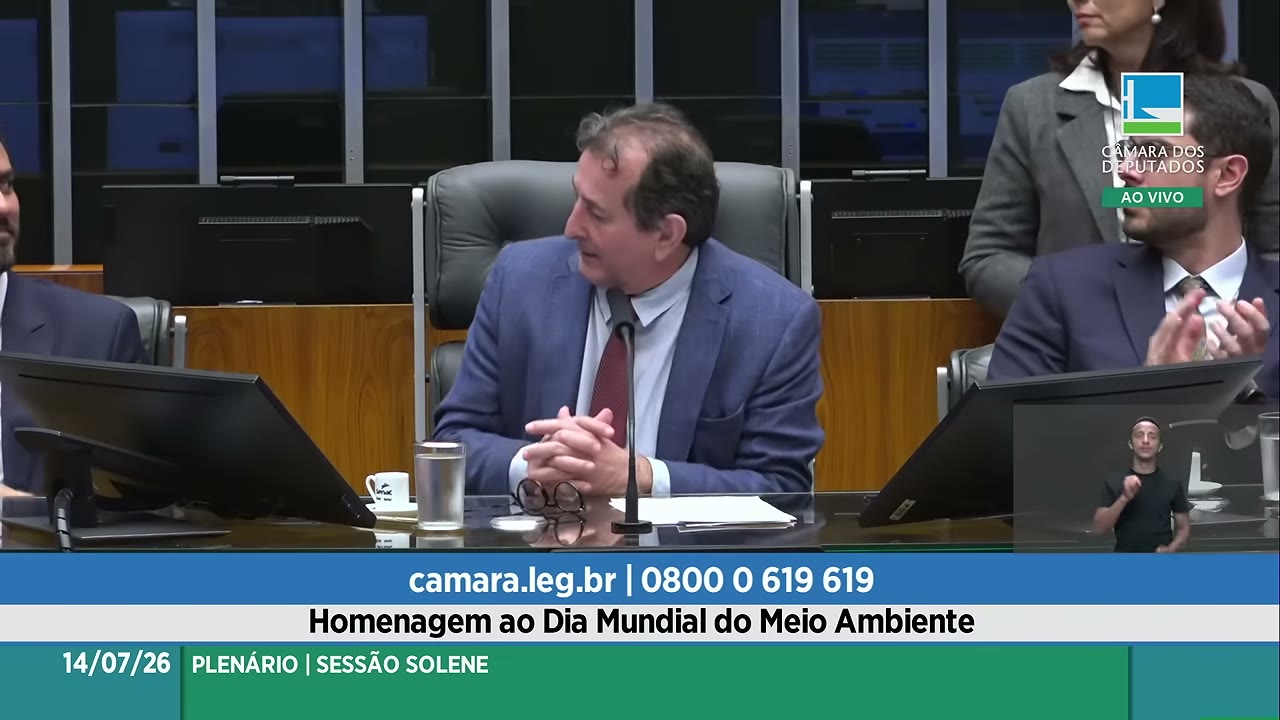 Vídeo do evento em 1:32:04