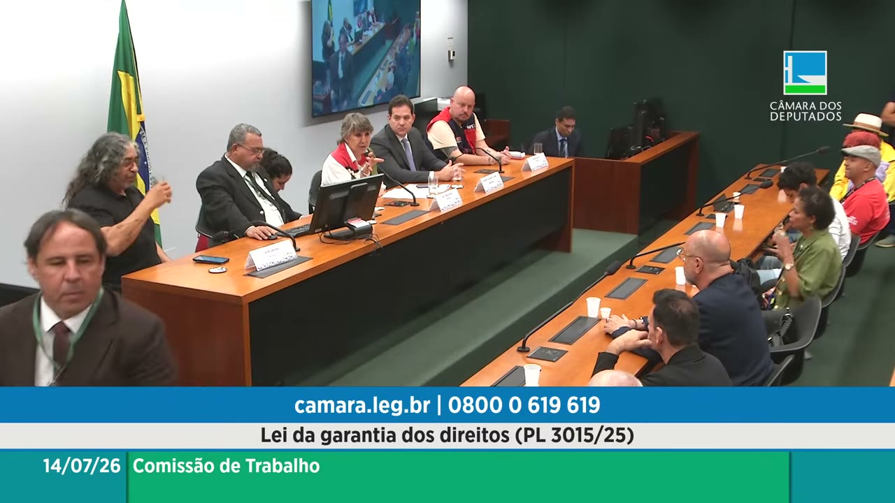 Vídeo do evento em 1:06:40