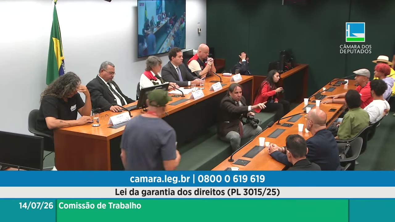 Vídeo do evento em 1:13:40