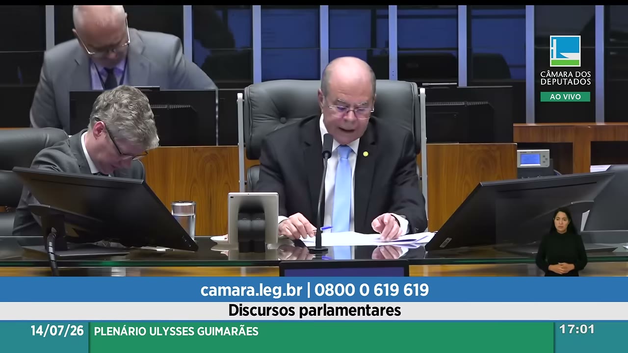 Vídeo do evento em 1:07:24