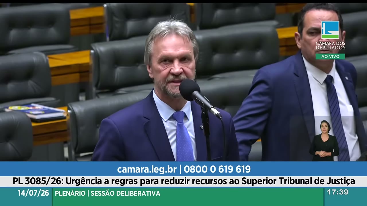 Vídeo do evento em 1:45:16