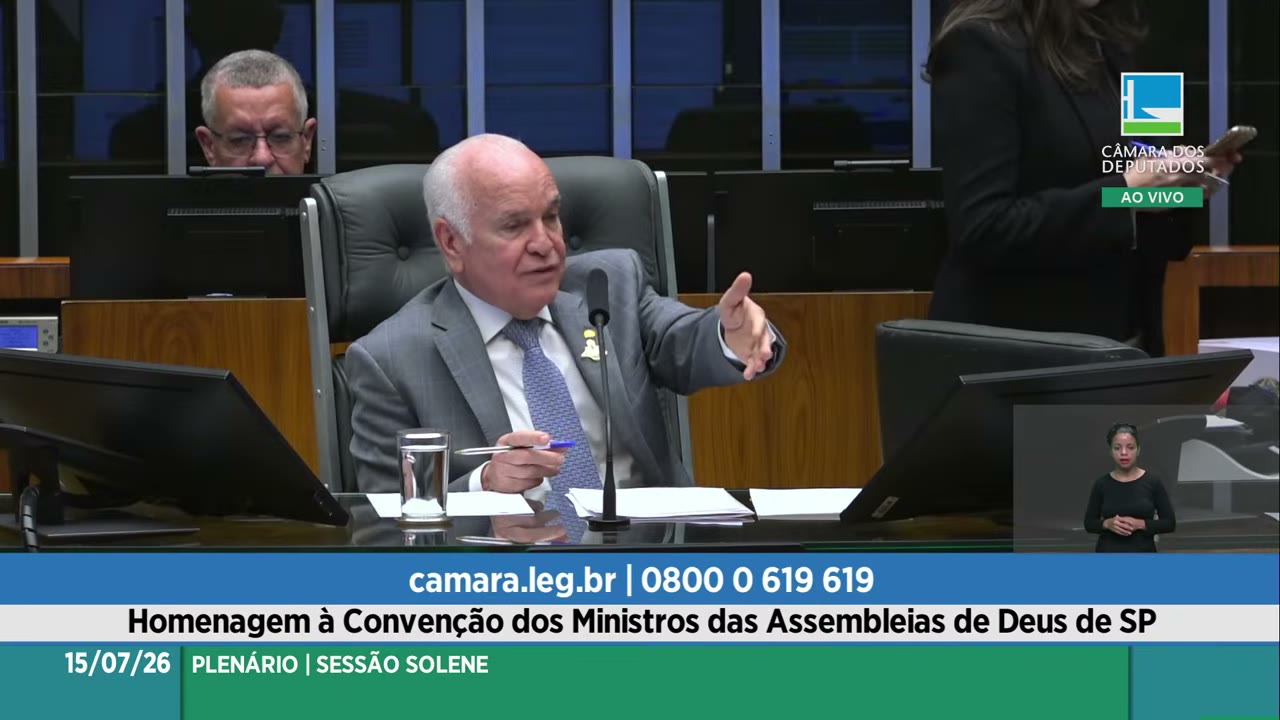 Vídeo do evento em 1:37:52