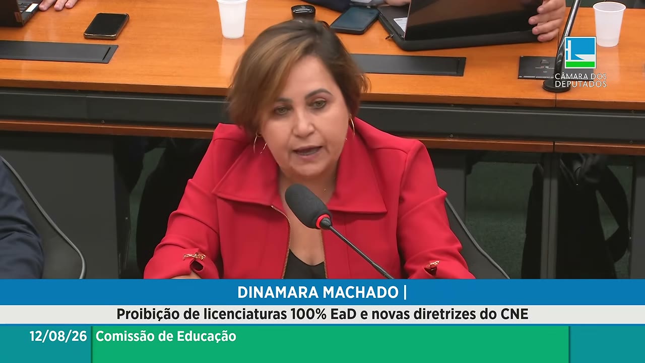 Vídeo do evento em 1:02:21