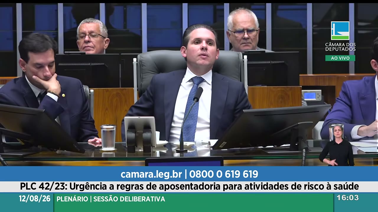 Vídeo do evento em 1:03:31