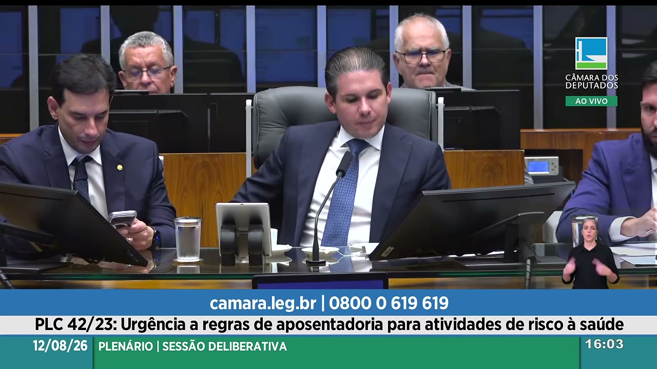 Vídeo do evento em 1:03:35