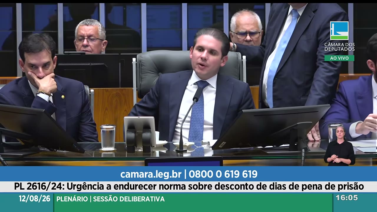 Vídeo do evento em 1:05:24