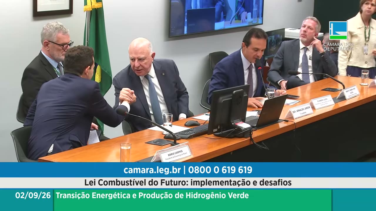 Vídeo do evento em 2:02:32