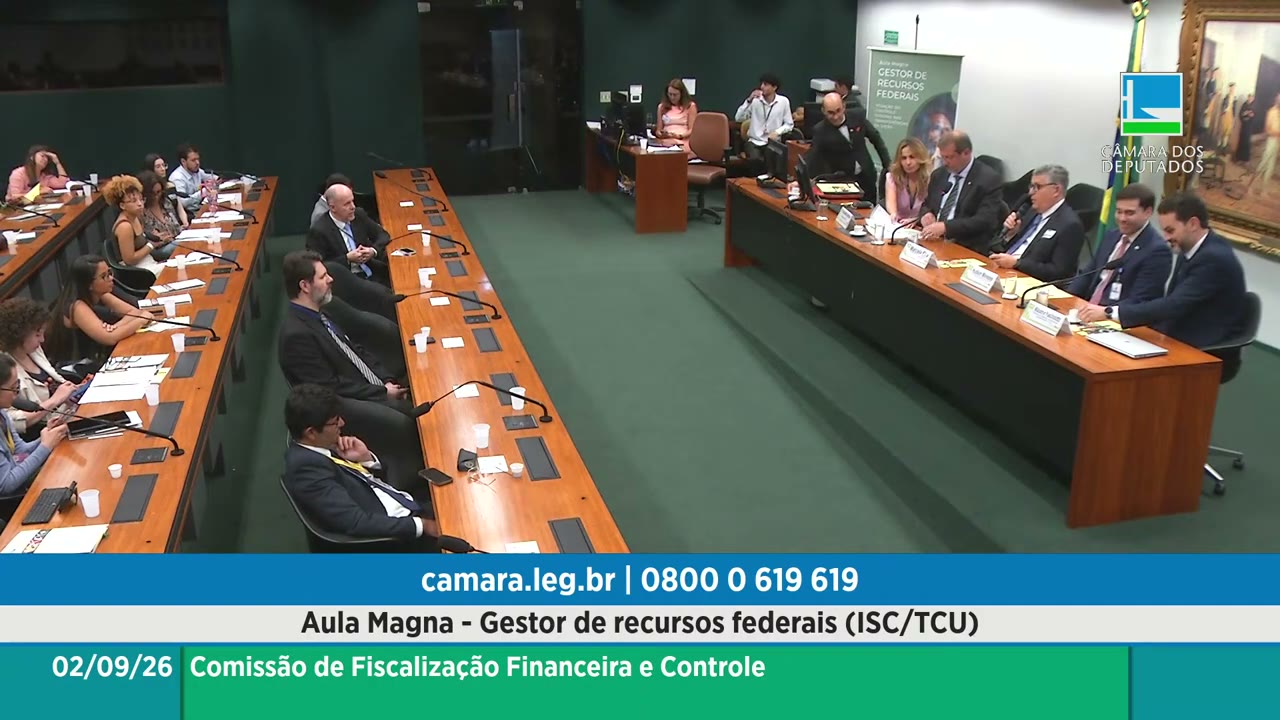 Vídeo do evento em 1:02:43