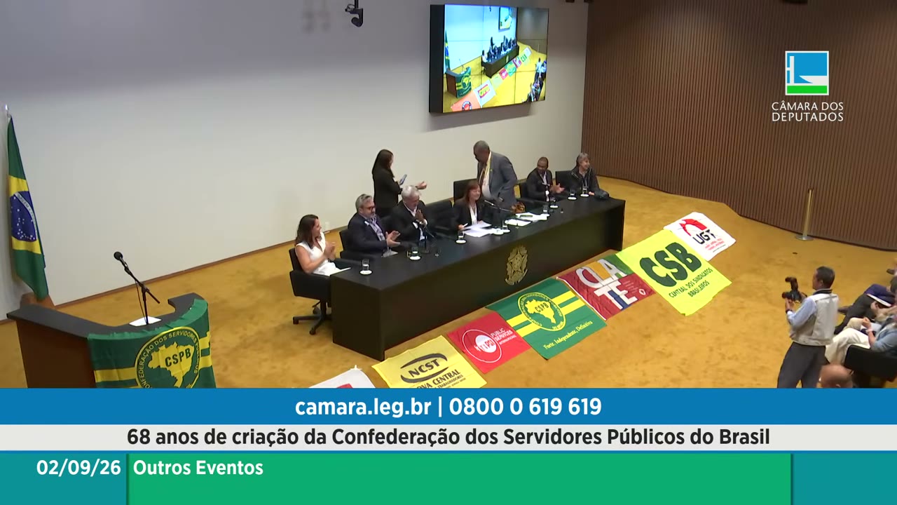 Vídeo do evento em 1:04:01