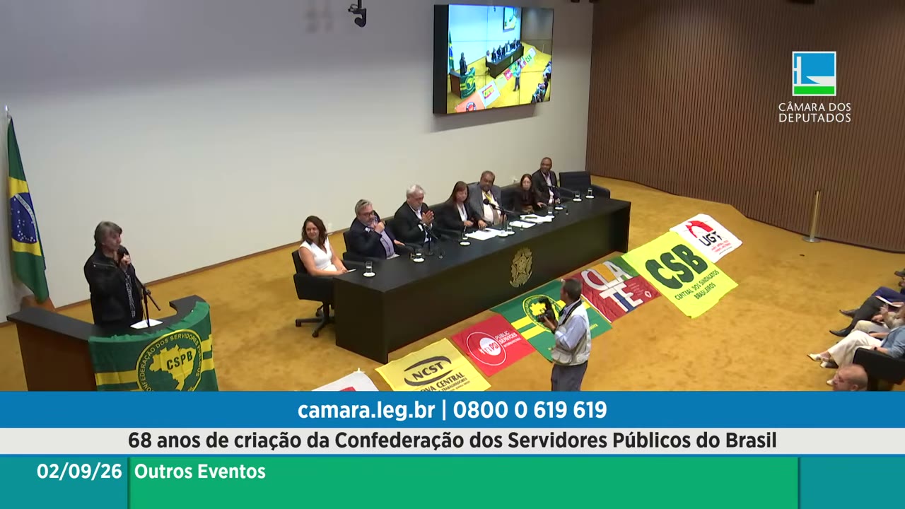 Vídeo do evento em 1:04:22