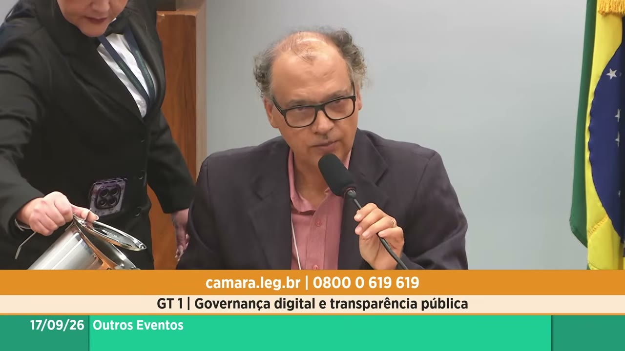 Vídeo do evento em 1:27:00